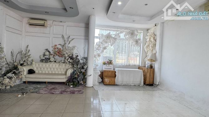 SANG NHƯỢNG TIỆM ÁO CƯỚI FULL SETUP – TRUNG TÂM BIÊN HÒA 📍 Mặt tiền Nguyễn Ái Quố - 13