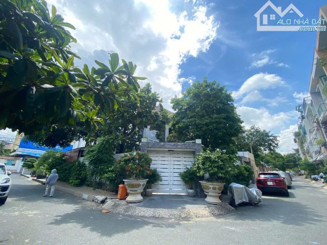 BÁN BIỆT THỰ TRẦN NÃO KHU VIP 212 M2 GIÁ 60 TỶ - 14