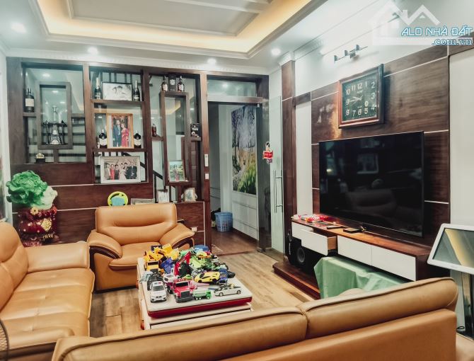 BÁN NHÀ PHÂN LÔ NGUYỄN KHÁNH TOÀN, 60M2, 2 MẶT THOÁNG, CÁCH PHỐ 15M, NGÕ RỘNG, GIÁ 14 TỶ - 14