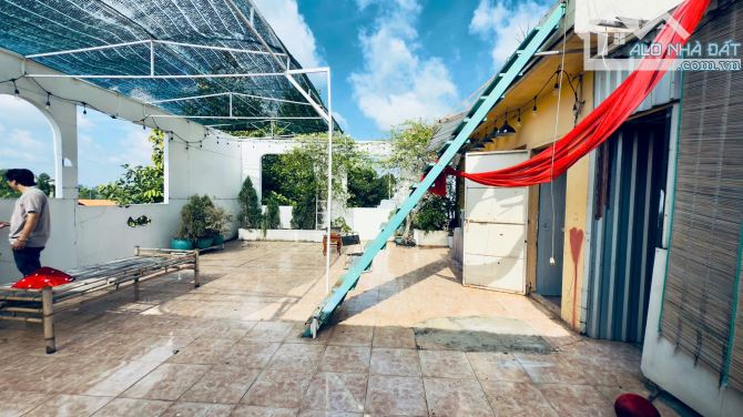 SANG NHƯỢNG TIỆM ÁO CƯỚI FULL SETUP – TRUNG TÂM BIÊN HÒA 📍 Mặt tiền Nguyễn Ái Quố - 14