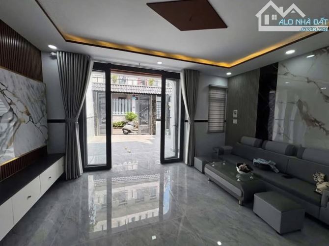 BÁN NHÀ ĐẸP 100M² – 2 TẦNG – TT QUẬN 9 – GIÁ CHỈ NHỈNH 7 TỶ - 15