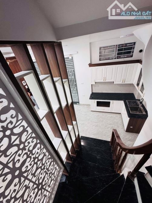 7 TRIỆU 🏡 CHO THUÊ NHÀ NGUYÊN CĂN PHỐ THANH AM – THƯỢNG THANH ✨ Ô TÔ ĐỖ GẦN – 3PN - 15