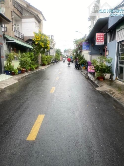 BÁN NHÀ ĐẸP 100M² – 2 TẦNG – TT QUẬN 9 – GIÁ CHỈ NHỈNH 7 TỶ - 16