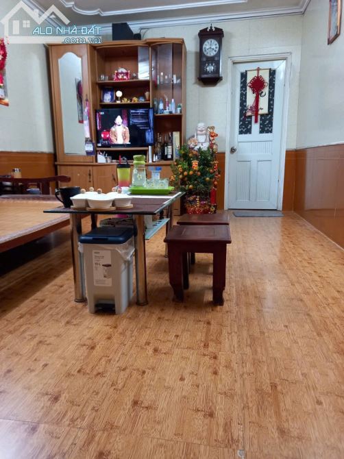 CHÍNH CHỦ BÁN TẬP THỂ TRẠI GĂNG – THANH NHÀN, HAI BÀ TRƯNG, DT: 62M2 - GIÁ NHỈNH 3TỶ