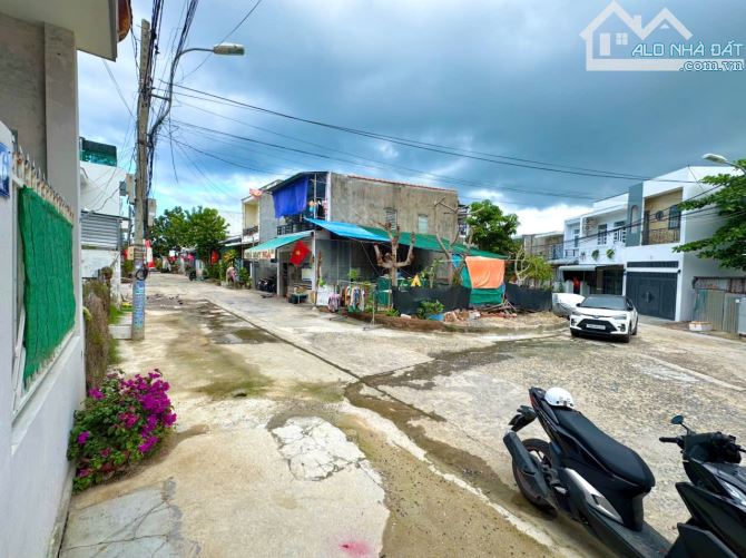 một căn nhà c4 giá cả phải chăng với đầy đủ tiện ích khu dân - 3