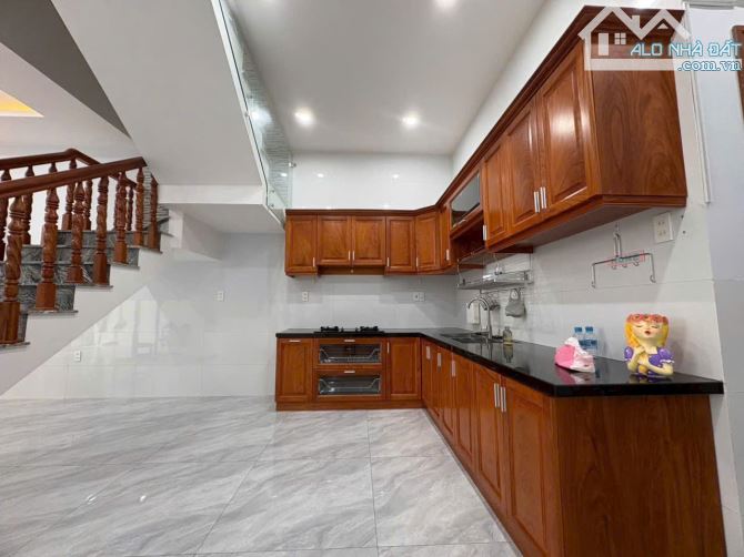 Bán nhà 1 trệt 2 lầu đường xe tải, Tân Phong, Biên Hòa, 78m2, giá 3 tỷ 750. - 2