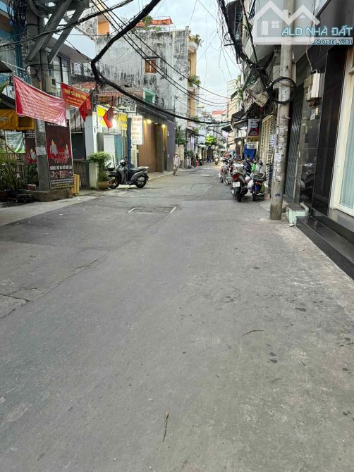 HẺM XE HƠI 7M KINH DOANH - PHAN ĐÌNH PHÙNG , PHÚ NHUẬN - 32M2 - NGANG 4M - SỔ A4 - 6.75 TỶ - 2