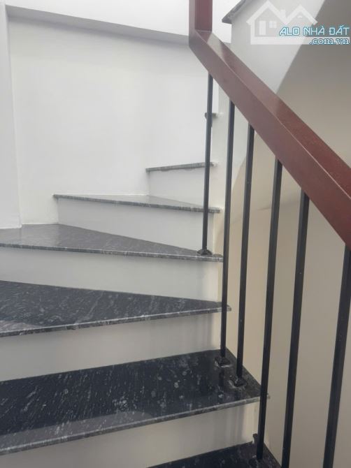 Bán nhà 5 tầng đẹp tại ngõ 141 Giáp Nhị – 37m2, mặt tiền rộng thoáng