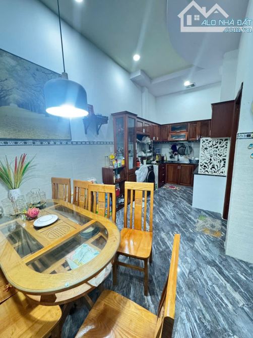 NHÀ ĐƯỜNG TRƯỜNG CHINH, GẦN CHỢ LẠC QUANG, 4x25m, HẺM XE HƠI THÔNG - 2