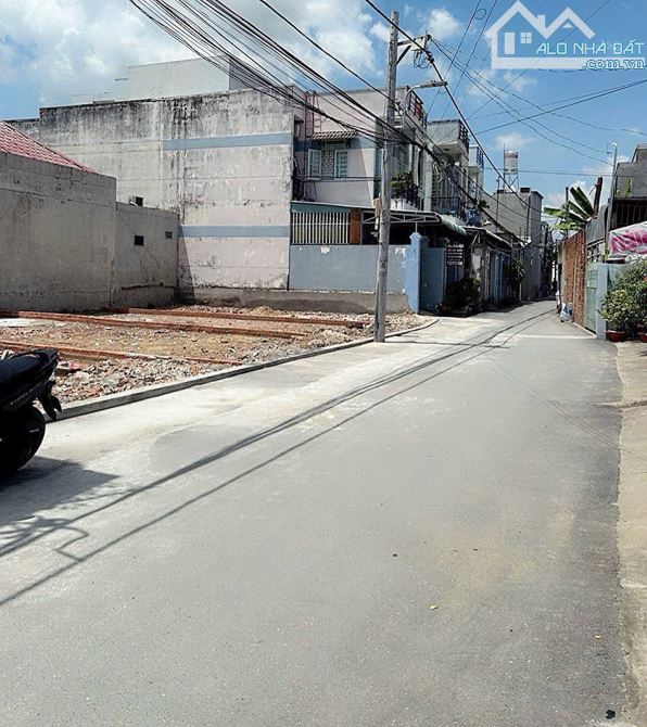 Đất 1 sẹc nguyễn duy trinh Long trường Q9 51m2 SHR khu DC hiện hữu - 2