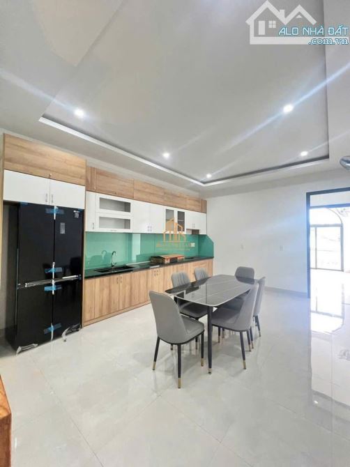 💥 BÁN NHÀ 3 TẦNG MẶT TIỀN ĐỒNG SỸ BÌNH 📍 Cách Mai Hắc Đế chỉ 200m, cách Giải Phóng 100m. - 2