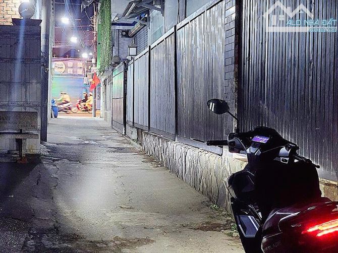 ¹¹⁴Quận 2 Nhà 120m² 2 tầng HXH sát MT Nguyễn Duy Trinh nhỉnh 8 tỷ - 2