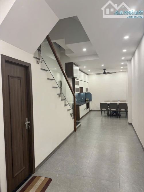NGỌC THỤY_BỒ ĐỀ : 4 TẦNG_FULL NỘI THẤT SANG ,XỊN_NGÕ NÔNG_Ô TÔ ĐỖ CÁCH 15M_DT 45m_GIÁ 9TỶ - 2