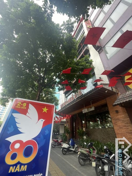 Cho thuê toà nhà mặt phố Trần Thái Tông, trung tâm Cầu Giấy. 100m, 8T TM - 2