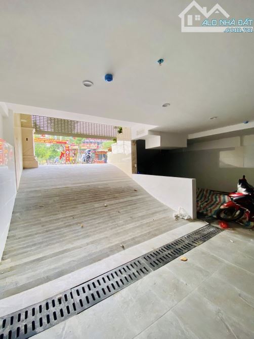 Tòa Nhà 9 Tầng Lô Góc 2 Mặt Phố Đẹp Nhất HOÀNG QUỐC VIỆT, Văn Phòng Hạng A, 100m2, MT 6.6m - 2