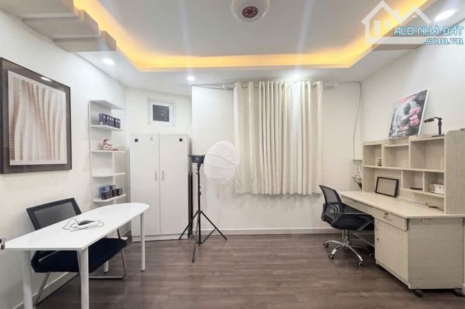 Bán nhà Đoàn Thị Điểm, Xe hơi, 25.8m² (4m x 7m), 5 phòng ngủ, 5 Tầng - Giá 7.7 tỷ TL - 2
