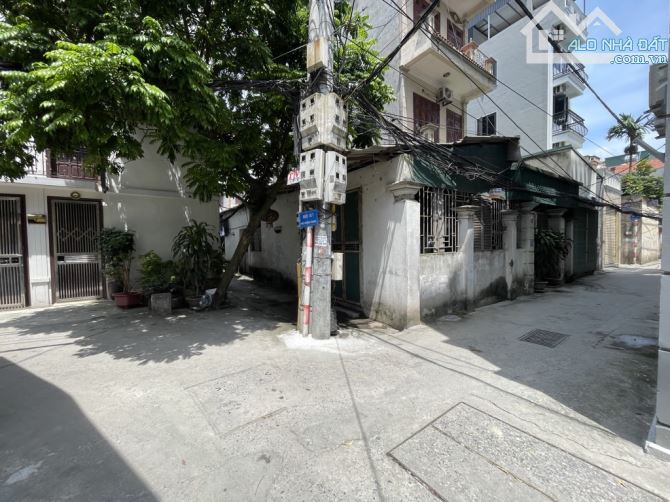 BÁN ĐẤT TẶNG NHÀ-THƯỢNG THANH LONG BIÊN-56m2-NHỈNH 8 TỶ NGÕ Ô TÔ - VĂN MINH - THÔNG THOÁNG - 2
