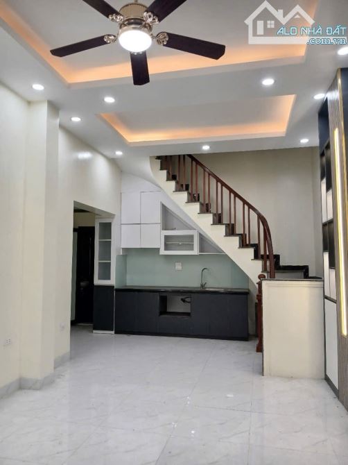 Bán siêu phẩm giá đầu tư tôn Đức thắng TT đống đa thoáng sáng cách ô tô đỗ 30m - 2