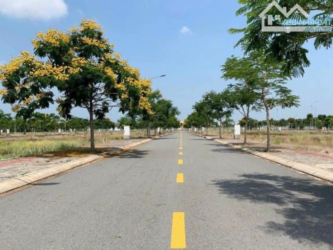 Hàng nóng! 1 lô 100m2 - ngang 5m, KDC Chợ Đại Phước - Nhơn Trạch - cách phà Cái Lái 3km - 2