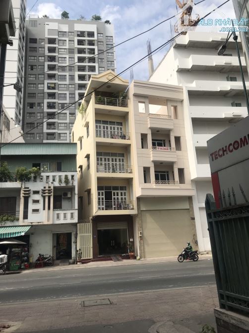 Bán tòa nhà CHDV Hồng Hà, Phường 2, Quận Tân Bình. DT: 7 x 20m - hầm + 5 tầng; Giá 38 tỷ - 2