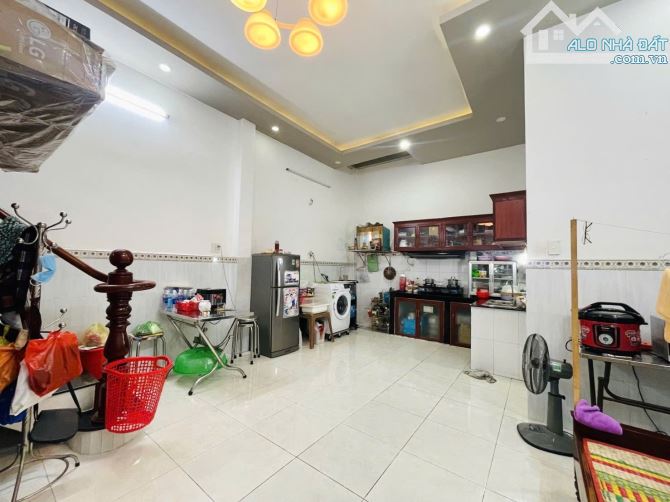 💁‍♂️Bán nhà 2 tầng 70mv(5*13.5)Hoàn công đủ, Hẻm xe hơi thông, Ngay chợ, làng ĐHQG Linh X - 2