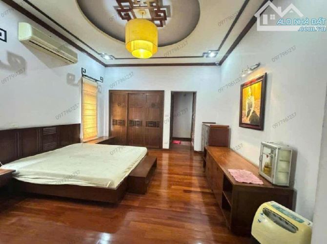 BÁN NHÀ LẠC LONG QUÂN 57m2. PHÂN LÔ - GARA Ô TÔ - 2 Ô TÔ TRÁNH ĐỖ TRƯỚC NHÀ - 2