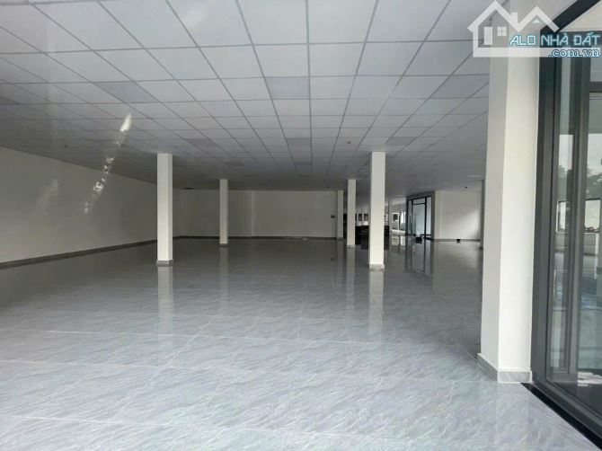 CHO THUÊ TOÀ NHÀ 65 - 68 - 69 PHÓ ĐỨC CHÍNH, QUẬN 1 - DT: 12M X 36M, 2 HẦM 8 TẦNG - 2