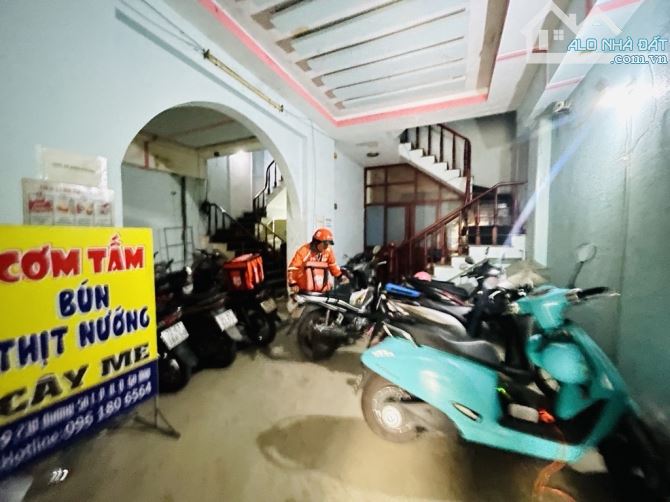 CỰC HÓT MẶT TIỀN - KD SẦM UẤT - 2 CĂN NGANG 8M DÀI 22M - 5 TẦNG - P11 GÒ VẤP, 11.5 TỶ - 2
