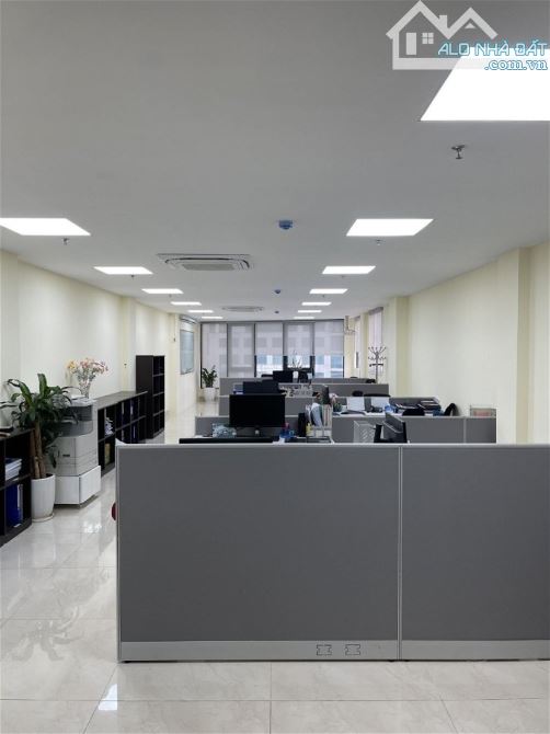 Bán nhà mặt phố Lý Thường Kiệt, vị trí rất đẹp, 2 thoáng, 98m, MT5m, 8 tầng thang máy. - 2
