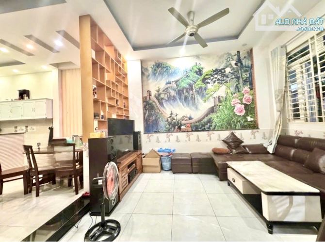 NHÀ 2 TẦNG 3PN NGANG 6M NGAY CC BCONS DĨ AN LÀNG ĐẠI HỌC - SỔ HOÀN CÔNG 5.5Tỷ - 2
