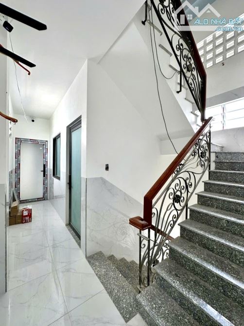 Bán CHDV 5 Tầng Hẻm Xe Tải đường HOÀNG DIỆU 2 LINH TRUNG DT 88m2 Giá 15.5 Tỷ - 2