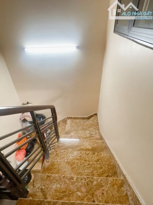 Bán gấp nhà Lê Văn Sỹ, Quận 3, Công nhận 92m2 (4x23) Sổ A4 Không LG - Gần bờ kè Trường Sa - 2