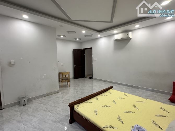 NHÀ MẶT TIỀN ĐƯỜNG SỐ TÂN QUY-1080M2 SD- 29 PHÒNG- THU NHẬP 1.5T/NĂM- SỔ VAY GẤP BÁN - 2