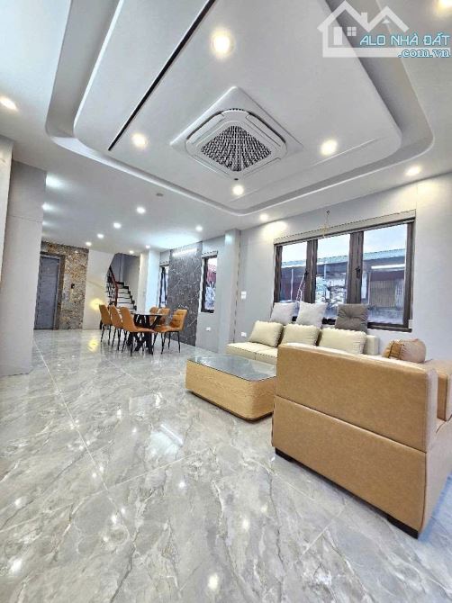 BÁN NHÀ BÁT KHỐI – LONG BIÊN – 52.8M², 6 TẦNG, GARA 2 Ô TÔ, THANG MÁY – 11.3 TỶ - 2