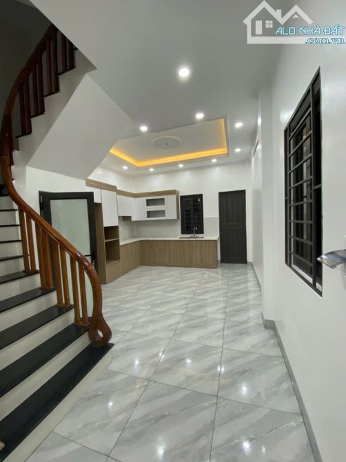 Cần bán căn nhà Gần cấp 3 Đông Mỹ  50m -4 tầng - chỉ hơn 4 tỷ - 2