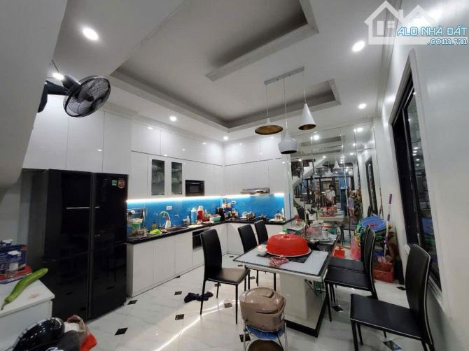 🌟 SIÊU PHẨM NHÀ PHÂN LÔ 42M², 5 TẦNG HIỆN ĐẠI, GIÁ CHÀO 12.5 Tỷ🌟 - 2