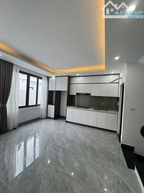 Bán nhà Yên Hoà, Cầu Giấy, 33m2x7T thang máy, tăng nội thất về ở ngay, chỉ 10.3 tỷ - 2