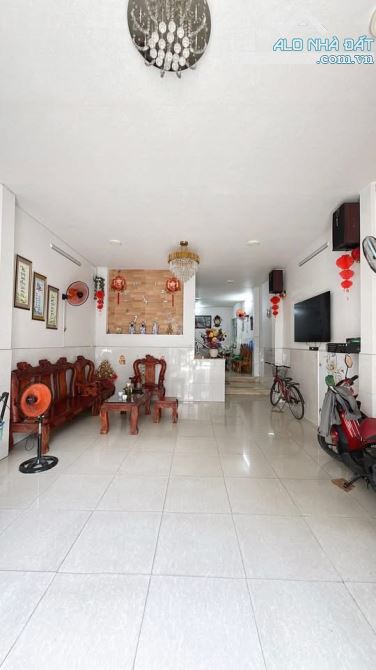 SIÊU PHẨM BÌNH TÂN - 5 x 18 m - 4 TẦNG BTCT , HXT THÔNG - CHỈ NHỈNH 6 TỶ - 2