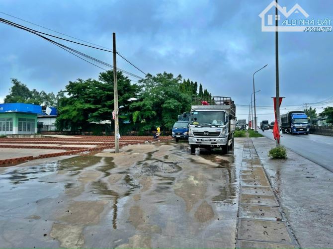 Mặt tiền Quốc lộ 1A 3.610 m2 (thổ cư 615m2) gần nút giao cao tốc Dầu Giây - HCM - 2