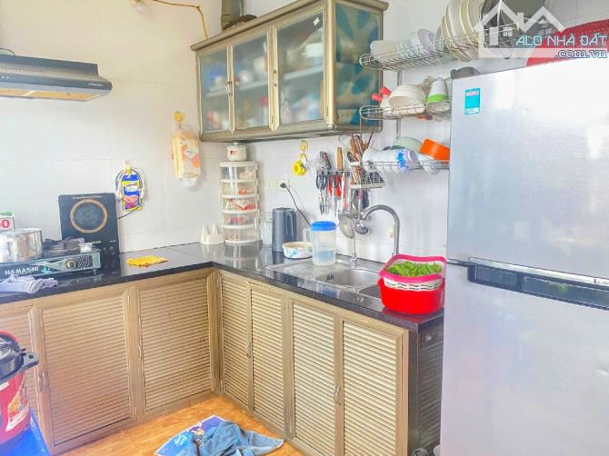 Tập thể CĐ Cơ Điện Mai Dịch - 62m2 - 1N1K - Sổ đỏ chính chủ - Tiện ích bạt ngàn - 2
