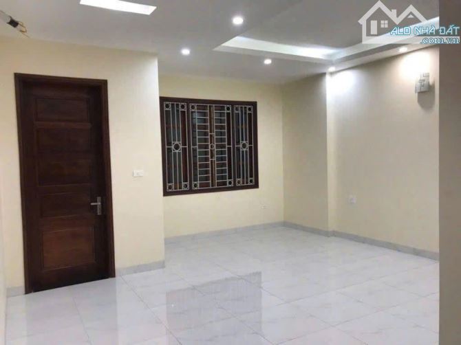 Cho thuê nhà ô tô, kinh doanh Trung Văn, Nam Từ Liêm, 70m2, 5 tầng, 30 triệu. - 2