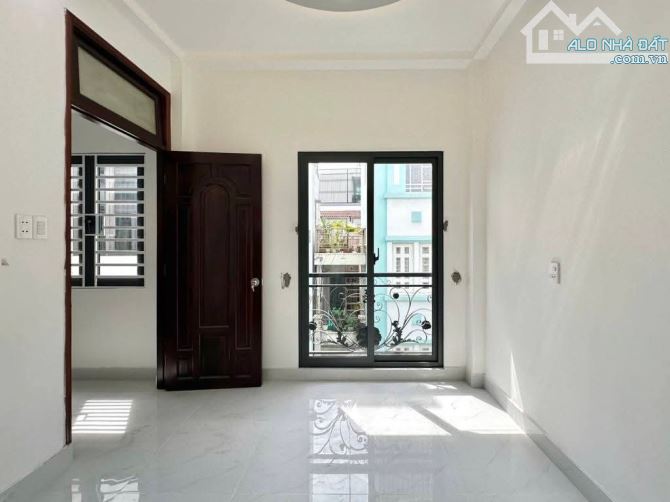 Bán nhà đẹp ở ngay, PHAN ĐÌNH PHÙNG, 5PN, 5 x 9m, 4 tầng hoàn công - 2