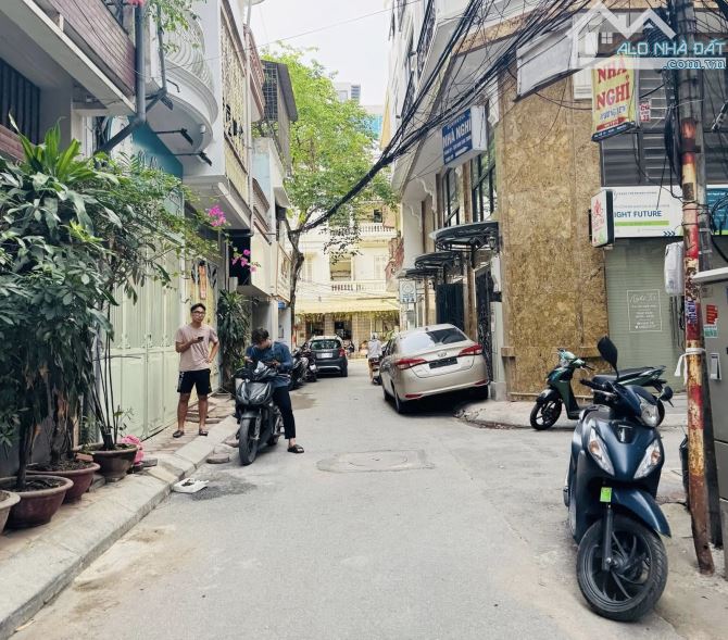 Giảm Mạnh Bán Nhanh Nhà Phân Ô Tô Vìa Hè Ô Tô Tránh Nguyên Hồng Đống Đa 66M Giá 27.5Tỷ - 2
