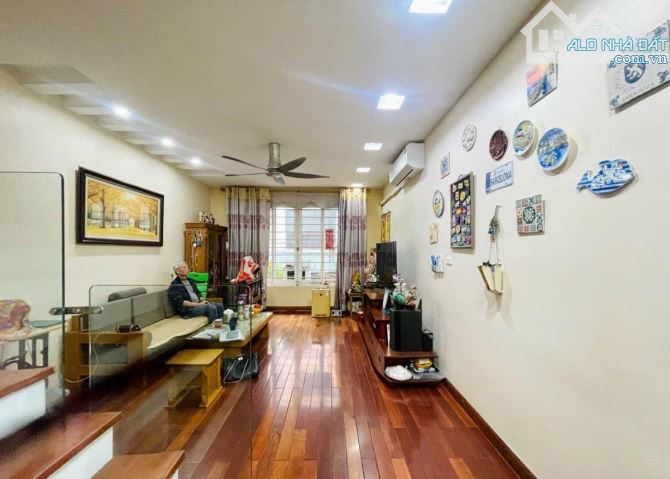🔥 SIÊU PHẨM BỒ ĐỀ - LONG BIÊN - 🌈VỊ TRÍ ĐẸP - NGÕ THÔNG - Ô TÔ - GẦN PHỐ - NHÀ DÂN XÂY C - 2