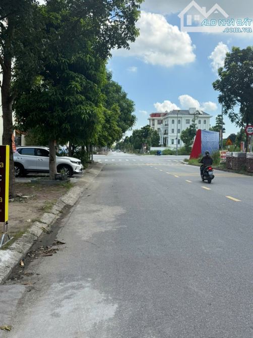 Bán lô khả lễ 2 mặt Nguyễn Quyền dt 100m mt 5m hướng ĐN giá 15.8 tỷ - 2