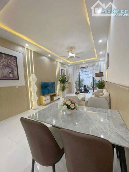 NHÀ 2 TẦNG- KIỆT Ô TÔ HÙNG VƯƠNG- VỪA Ở VỪA KINH DOANH- CHỈ 5.05T.Ỷ. - 2