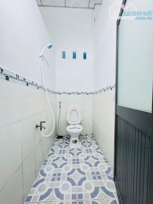 Bán nhà Cấp 4 DT 77m2 giá 1ty395 đường oto cách chợ kế mỹ,QL50 tầm 100m - 2