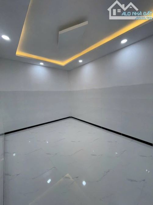 Bán gấp căn nhà Trung Chánh Hóc môn , gần 100m2 giá 1 tỷ 1 , sổ hồng riêng công chứng ngay - 2