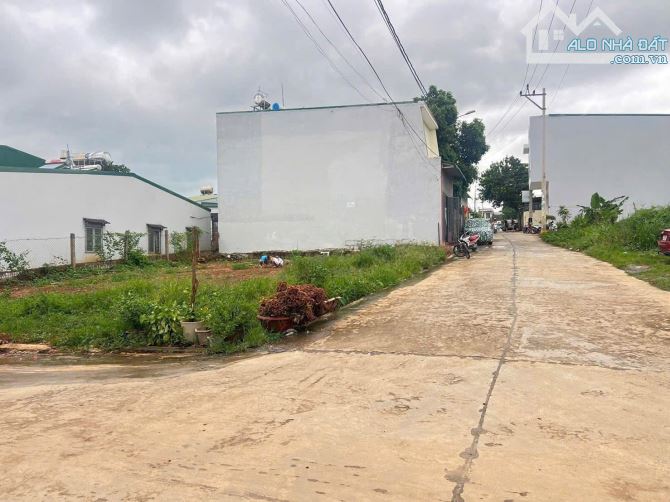 ĐẤT ĐẸP GOC 2 MẶT TIỀN ĐƯỜNG ĐINH CÔNG TRÁNG - Loctran - 2