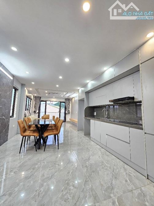 CỰ KHỐI – S.IÊU PHẨM NHÀ Ở FULL NỘI THẤT – GARA 2 Ô TÔ – THANG MÁY - 2